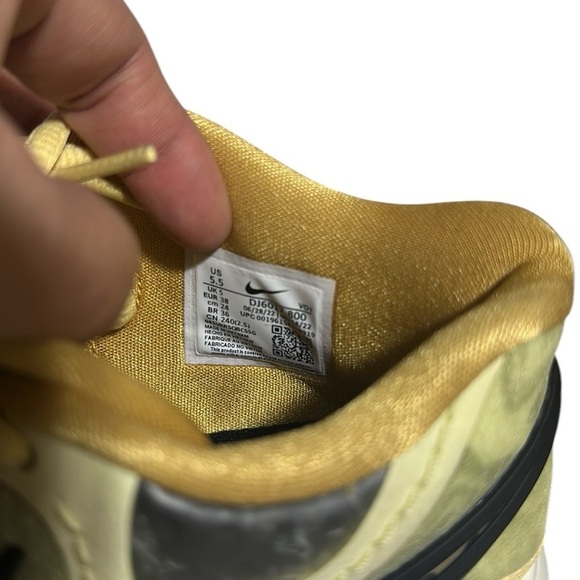 Nike Kyrie 8 Citron Tint Leopard DJ6017-800 Yellow and Black Sneakers Size 5.5 main image 4